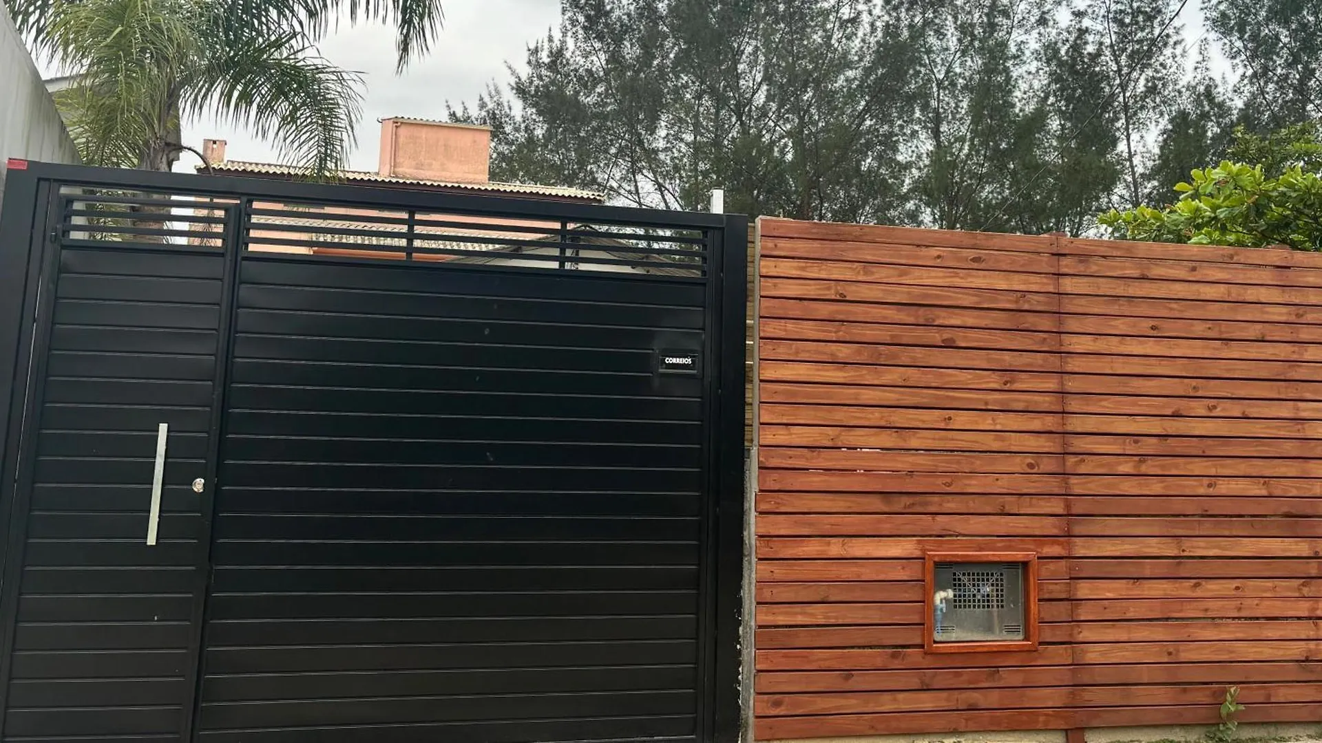 פלהוקה Casa 4 Quartos Na Quadra Do Mar E Com Piscina!!